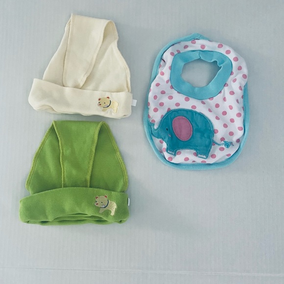 Bundle of Newborn Baby Girl Clothing - Picture 5 of 5